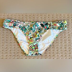NWT Victoria's Secret Floral Paisley Bikini Bottom, Sz Medium